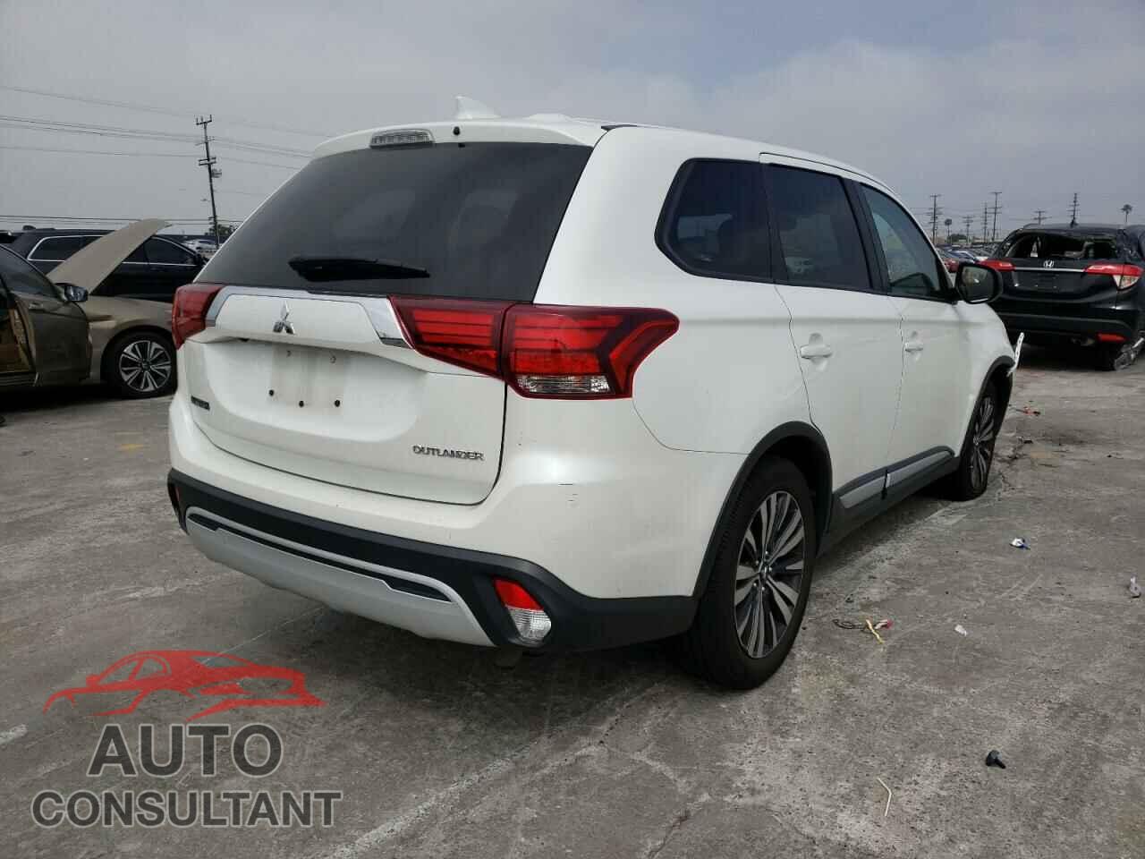 MITSUBISHI OUTLANDER 2019 - JA4AD2A33KZ052812
