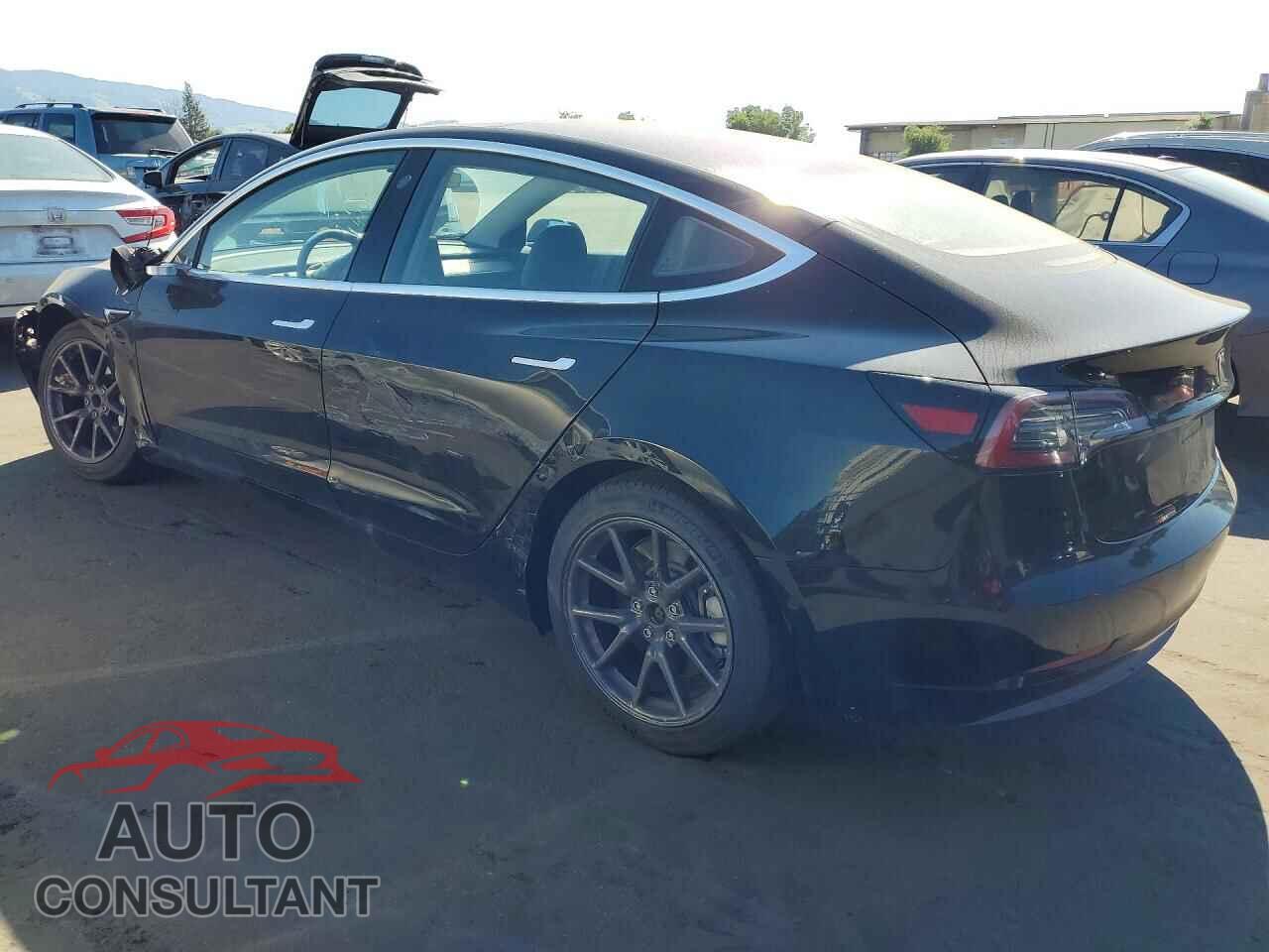 TESLA MODEL 3 2018 - 5YJ3E1EA4JF032359