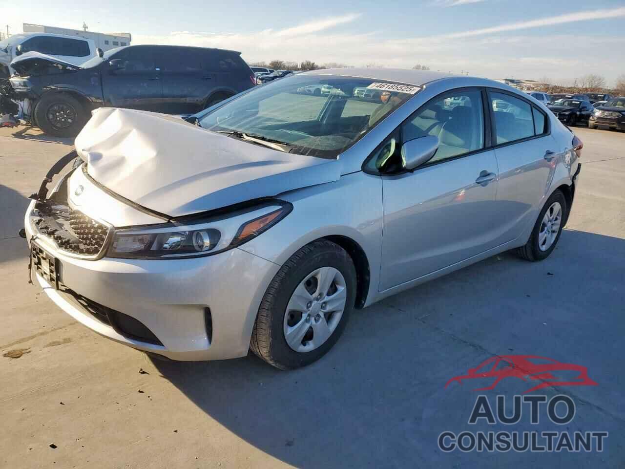 KIA FORTE 2018 - 3KPFK4A77JE225869