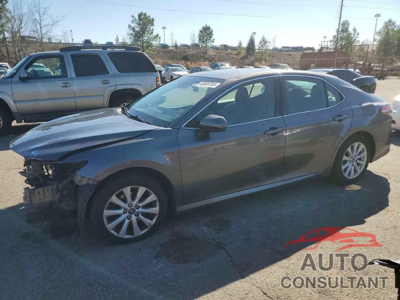 TOYOTA CAMRY 2018 - 4T1B11HK0JU011250