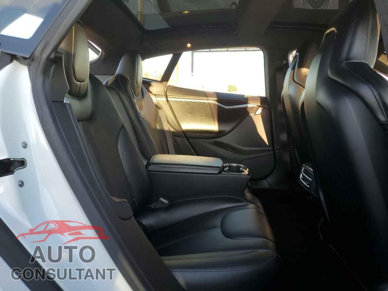TESLA MODEL S 2015 - 5YJSA4H46FF096747