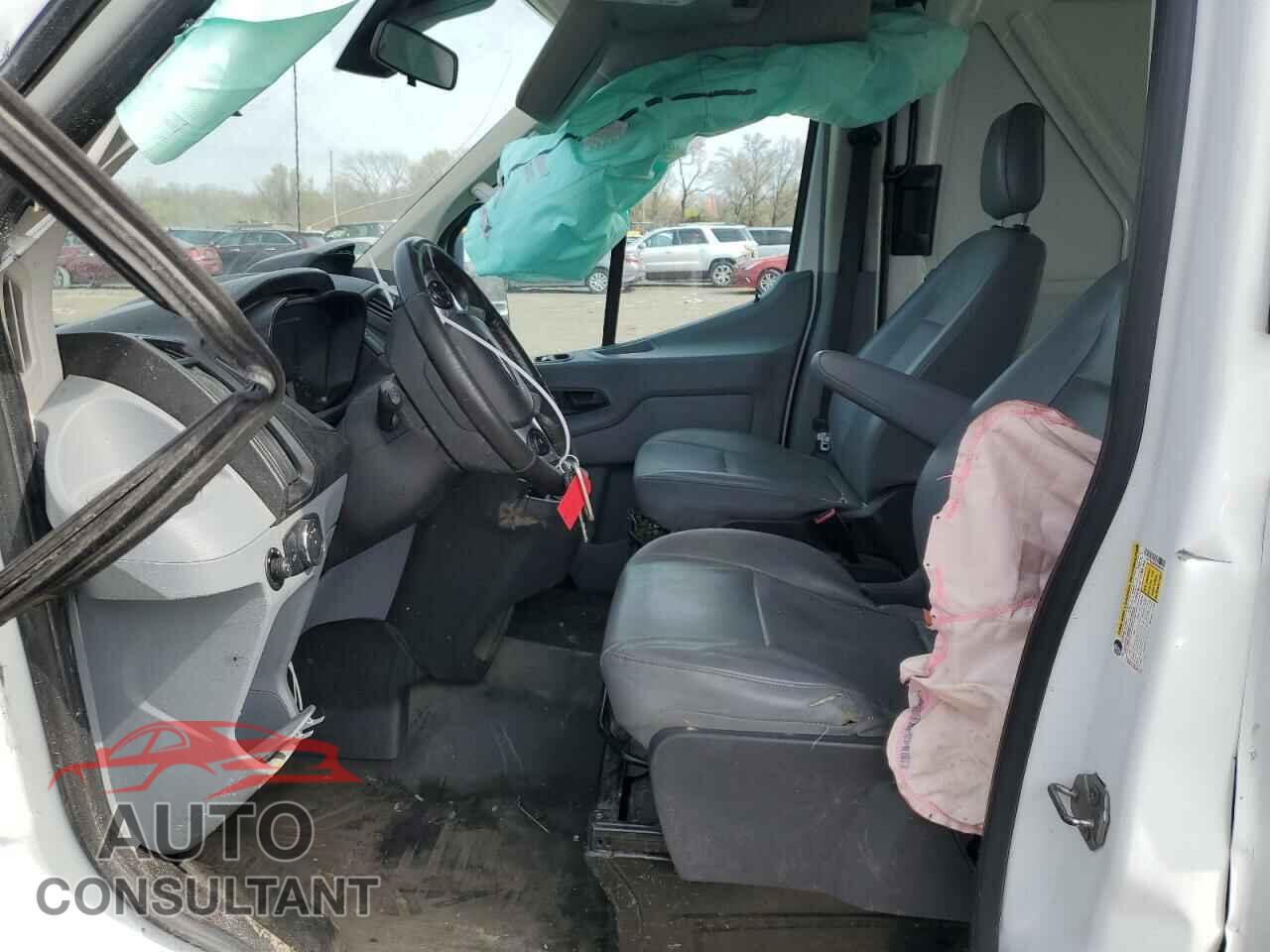 FORD TRANSIT 2019 - 1FTYR2CM4KKB64829