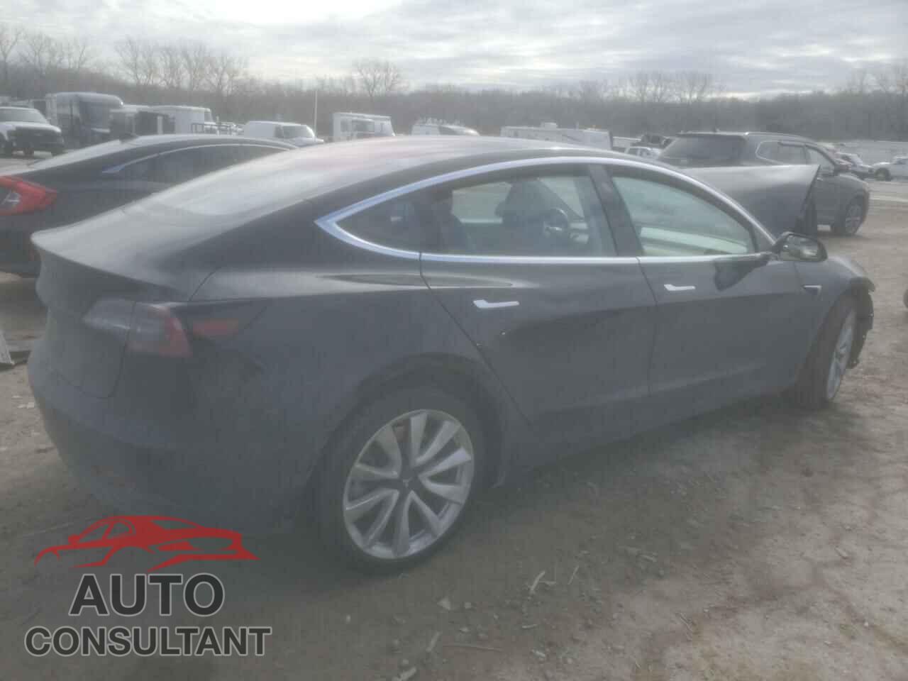 TESLA MODEL 3 2018 - 5YJ3E1EA0JF179410