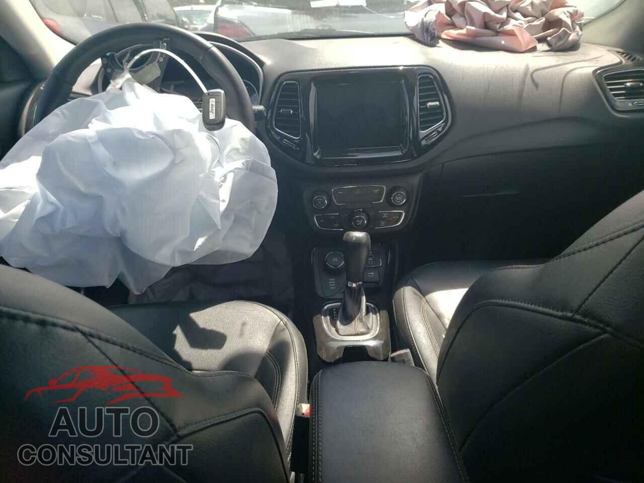 JEEP COMPASS 2018 - 3C4NJDCB8JT116218