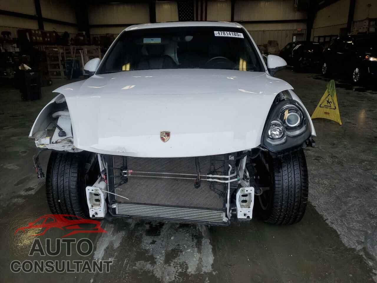 PORSCHE CAYENNE 2018 - WP1AA2A24JKA01511