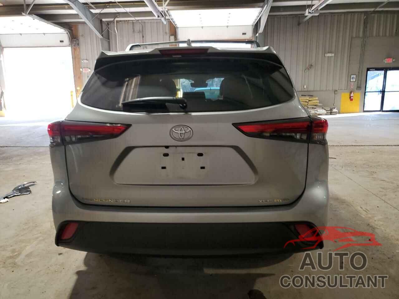 TOYOTA HIGHLANDER 2022 - 5TDHZRBH8NS164424