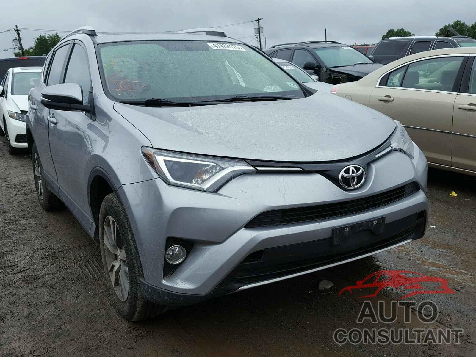 TOYOTA RAV4 XLE 2016 - 2T3RFREV5GW532624