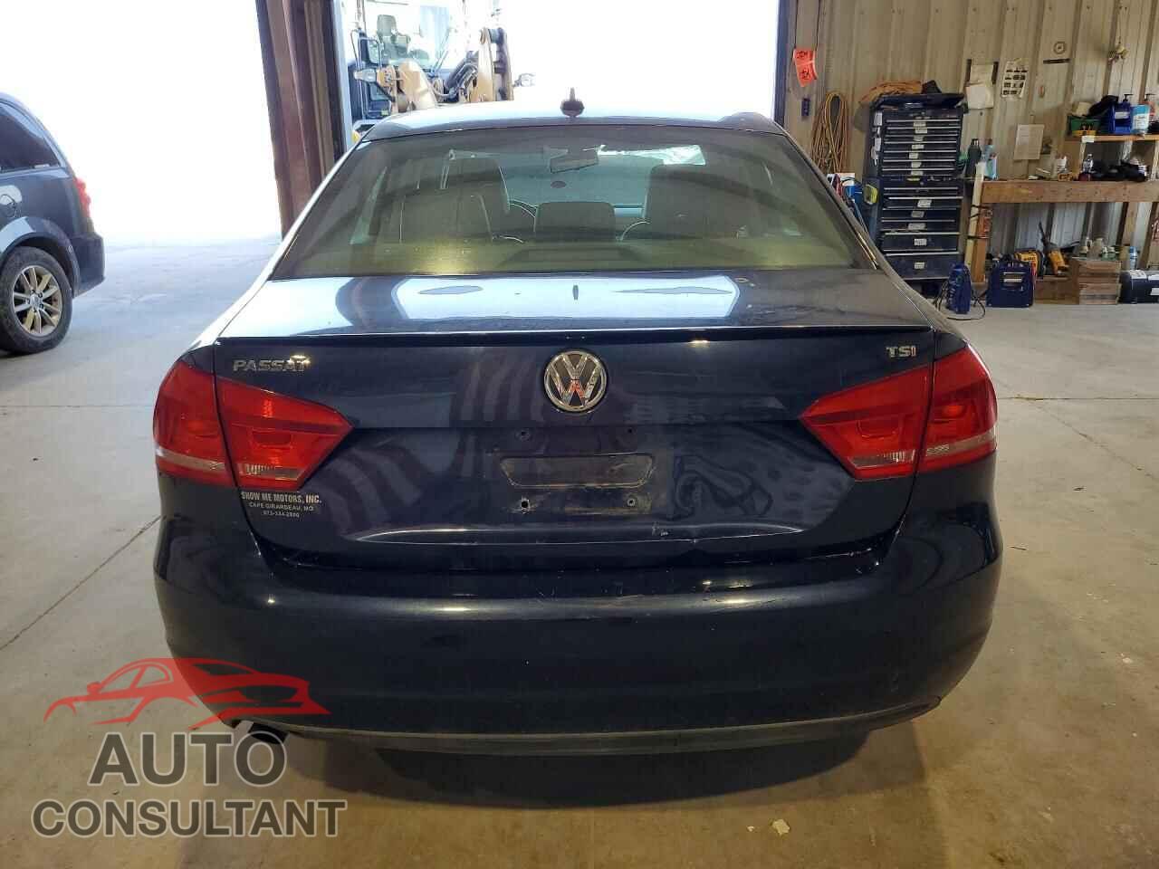 VOLKSWAGEN PASSAT 2014 - 1VWAT7A30EC067892