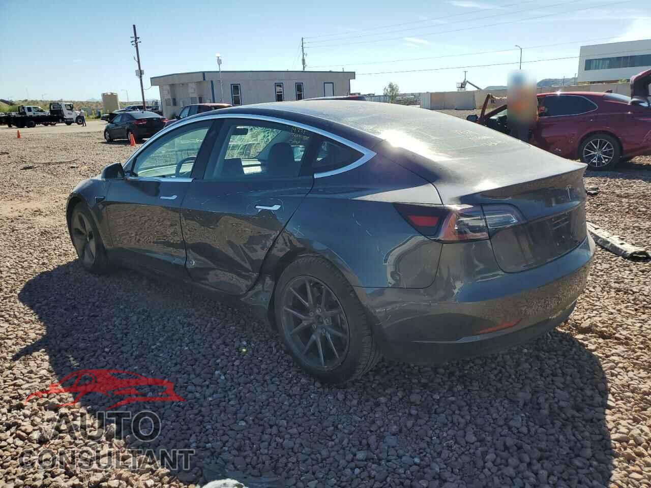 TESLA MODEL 3 2018 - 5YJ3E1EB7JF119455
