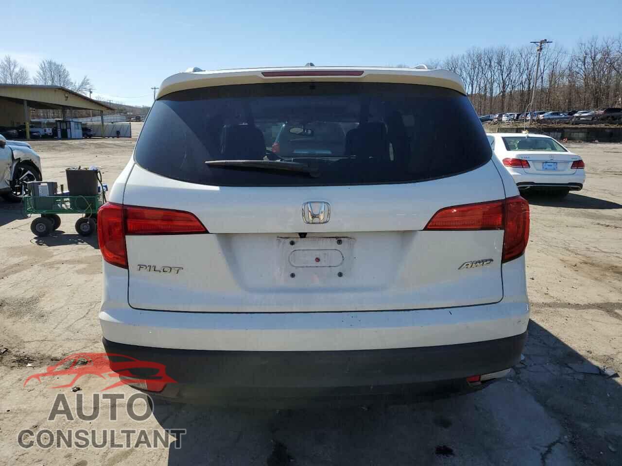 HONDA PILOT 2017 - 5FNYF6H52HB096733