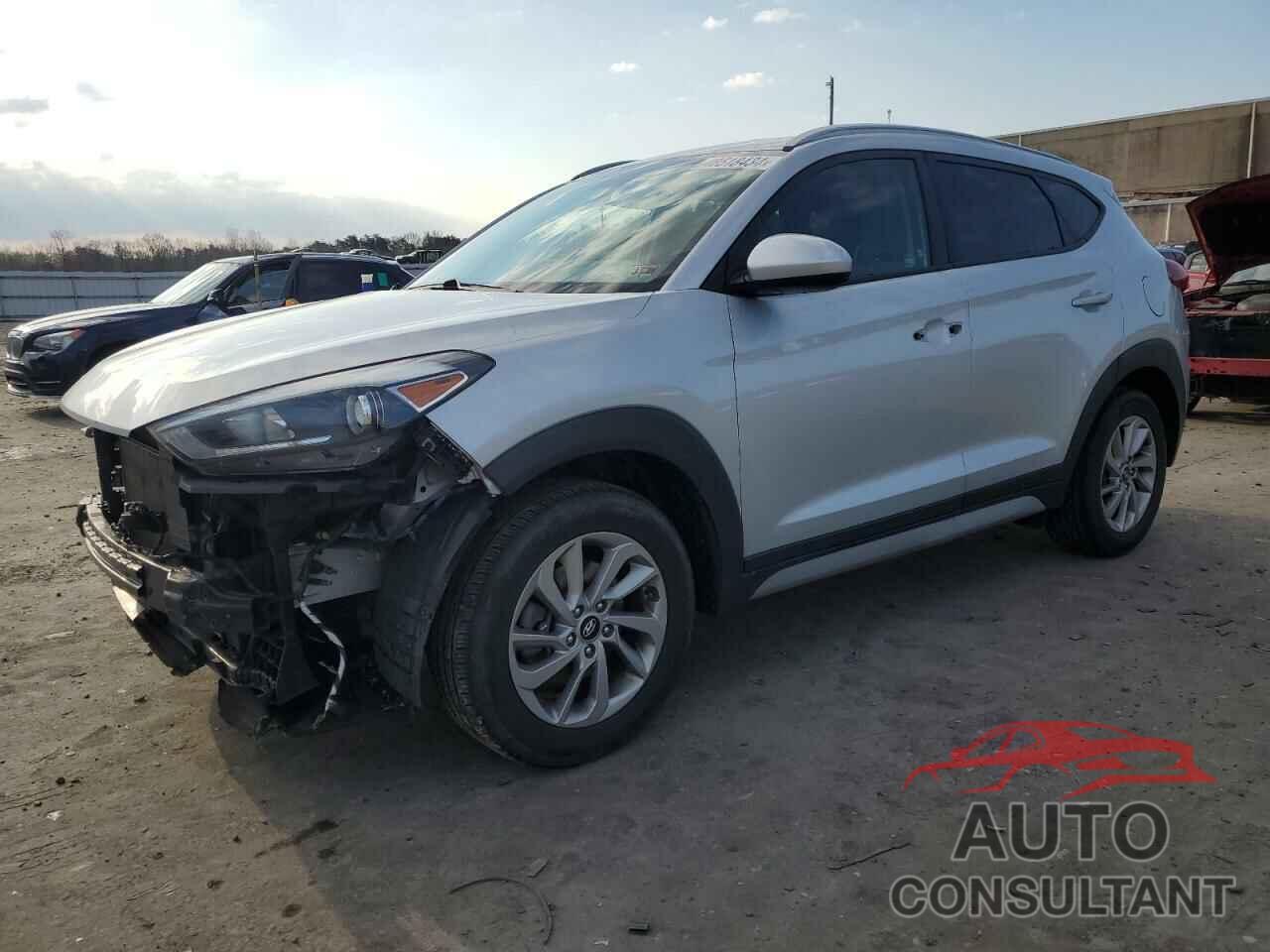 HYUNDAI TUCSON 2018 - KM8J3CA45JU601859