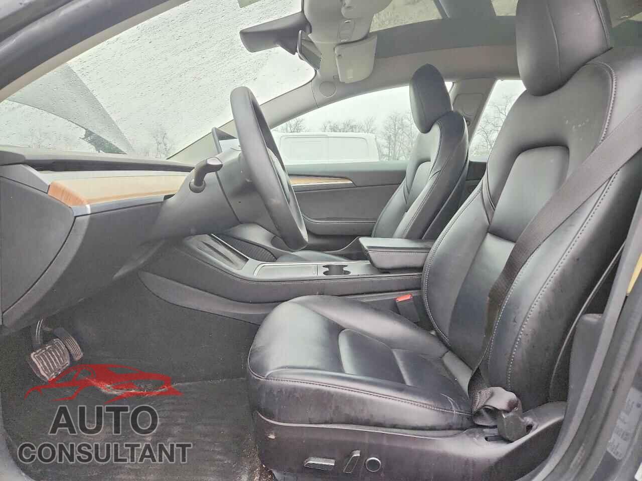 TESLA MODEL 3 2021 - 5YJ3E1EA5MF100169