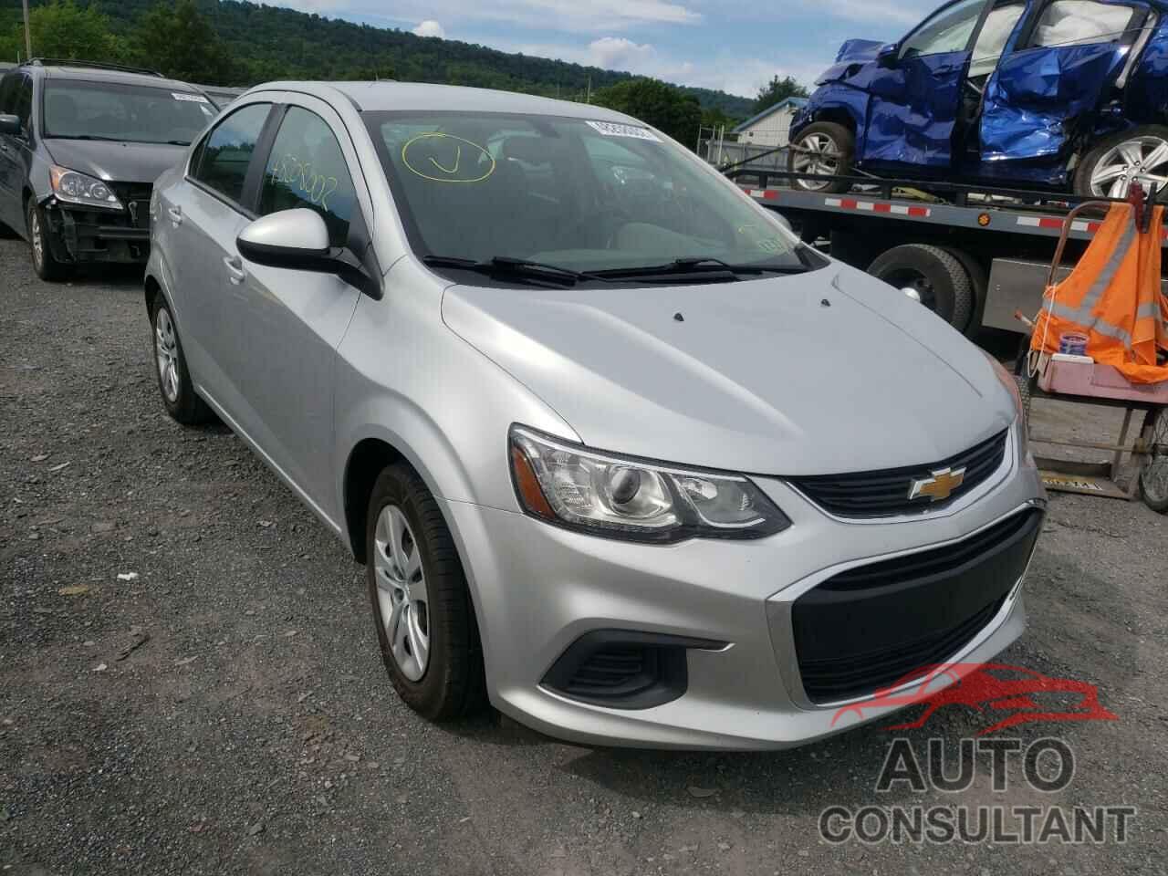 CHEVROLET SONIC 2017 - 1G1JA5SG1H4139785