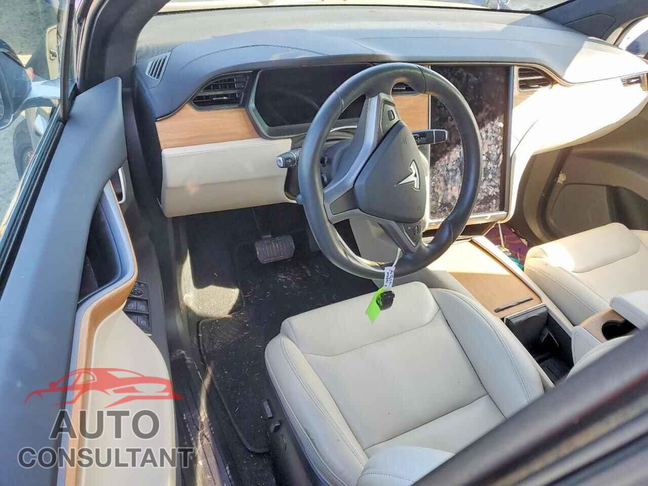 TESLA MODEL X 2020 - 5YJXCDE2XLF280121