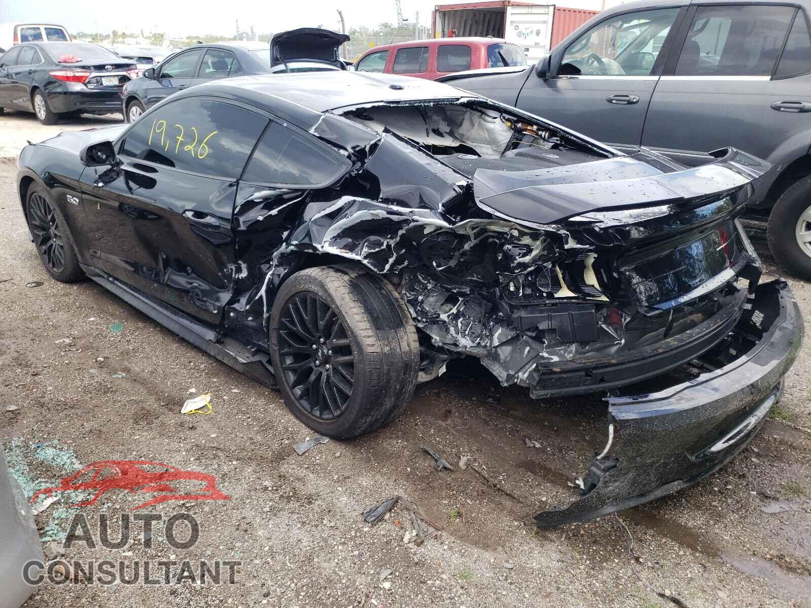 FORD MUSTANG 2018 - 1FA6P8CF3J5176118