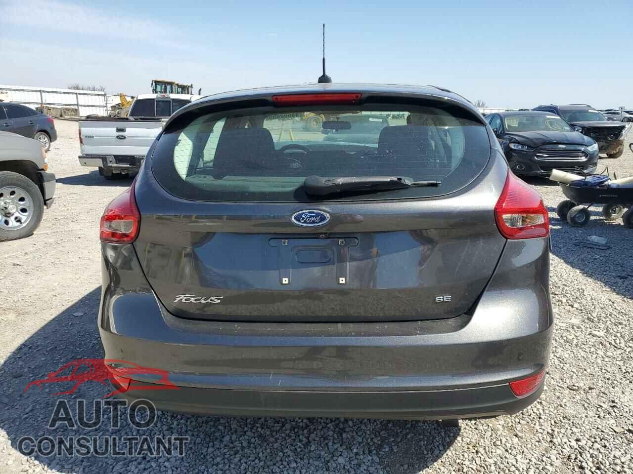 FORD FOCUS 2018 - 1FADP3K20JL214666