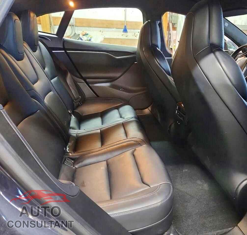 TESLA MODEL S 2020 - 5YJSA1E22LF356073