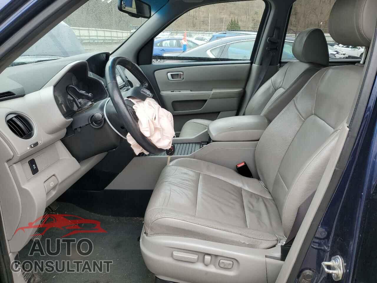 HONDA PILOT 2015 - 5FNYF4H73FB018805