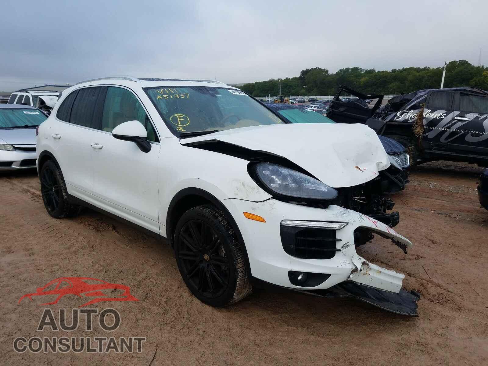 PORSCHE CAYENNE 2017 - WP1AB2A20HLA51937