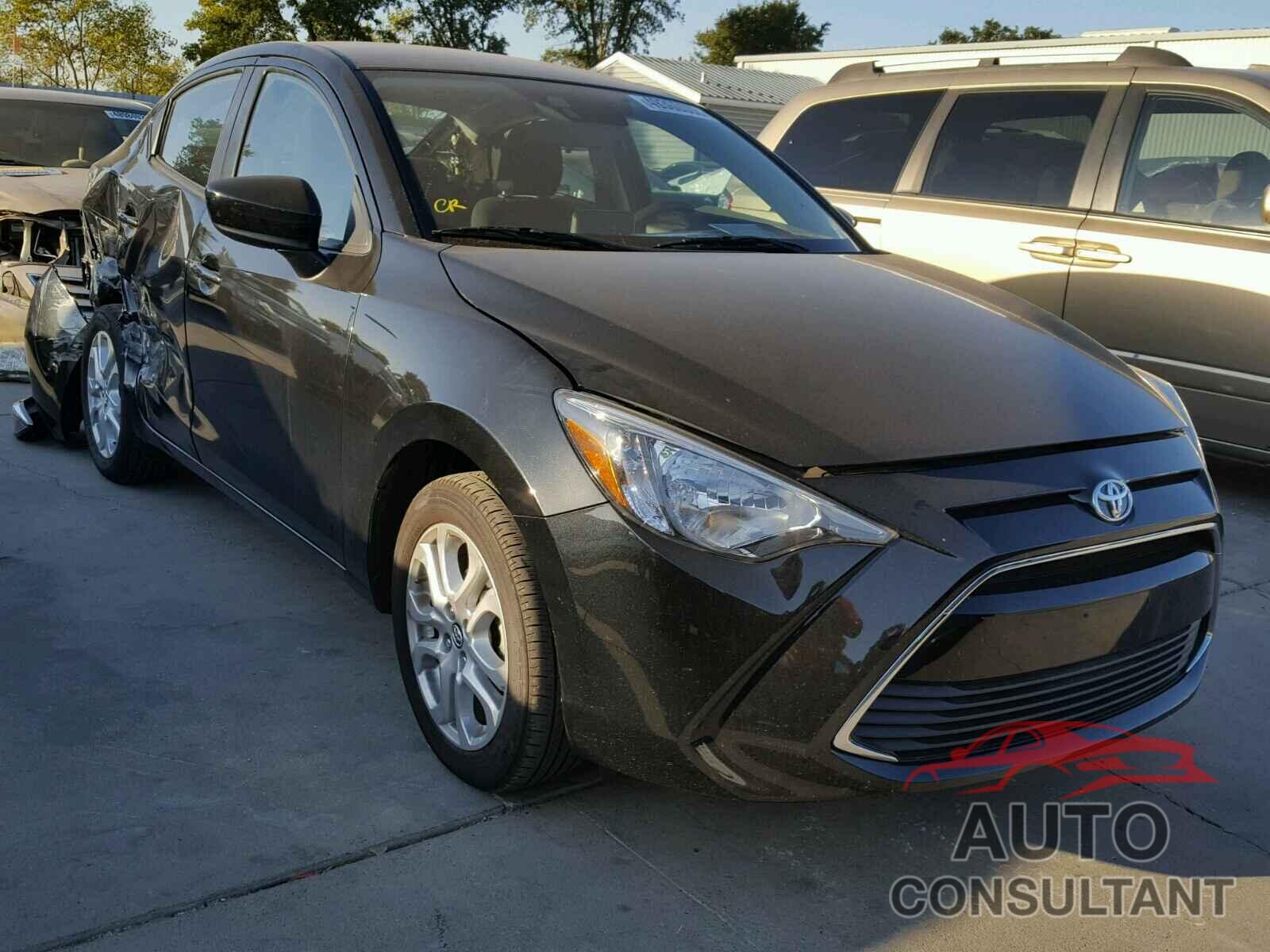 TOYOTA YARIS 2017 - 3MYDLBYV2HY181108
