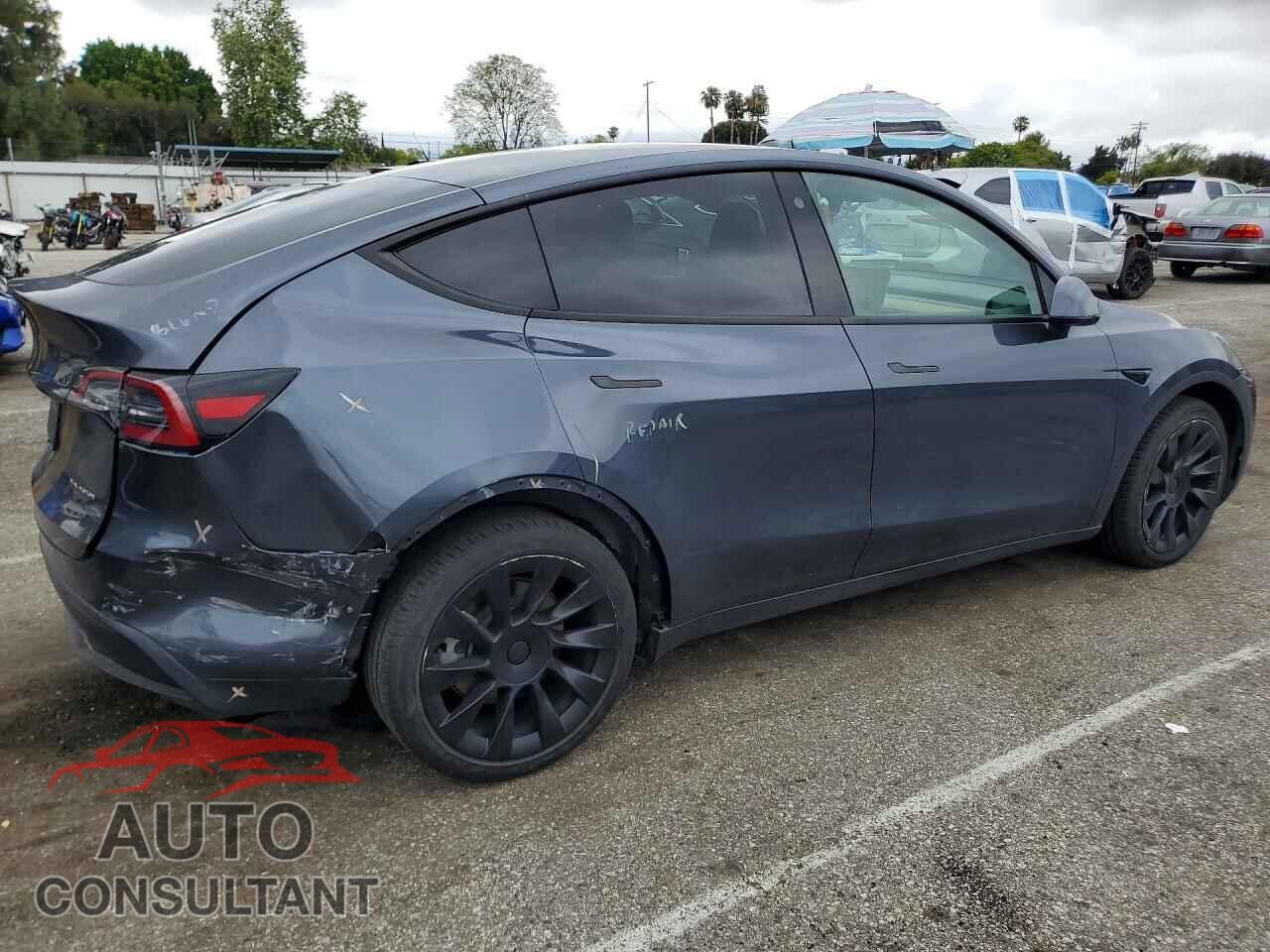 TESLA MODEL Y 2022 - 7SAYGDEE8NF508156