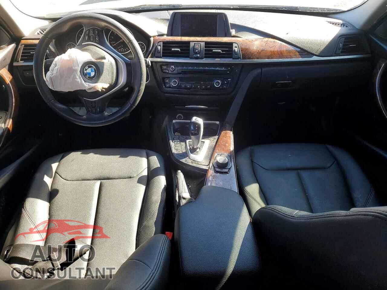 BMW 3 SERIES 2015 - WBA3C1C55FK117875