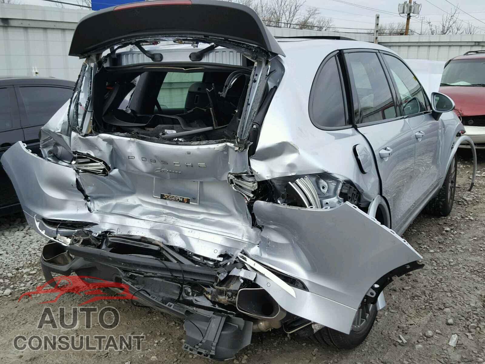 PORSCHE CAYENNE 2017 - WP1AA2A27HKA89397