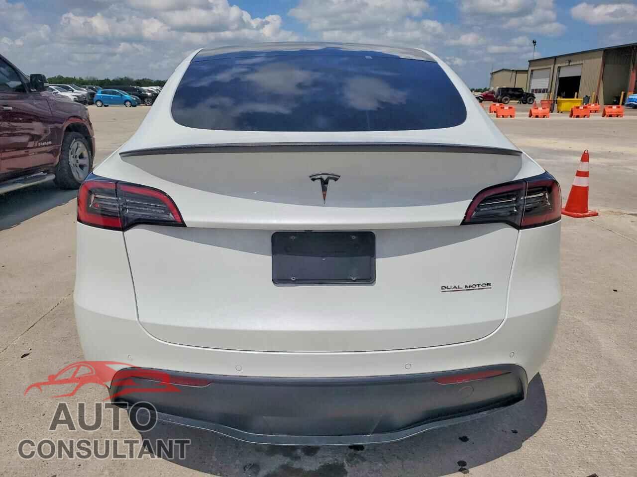 TESLA MODEL Y 2022 - 7SAYGDEF3NF539534