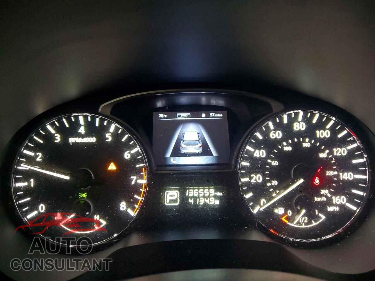NISSAN PATHFINDER 2015 - 5N1AR2MMXFC669236