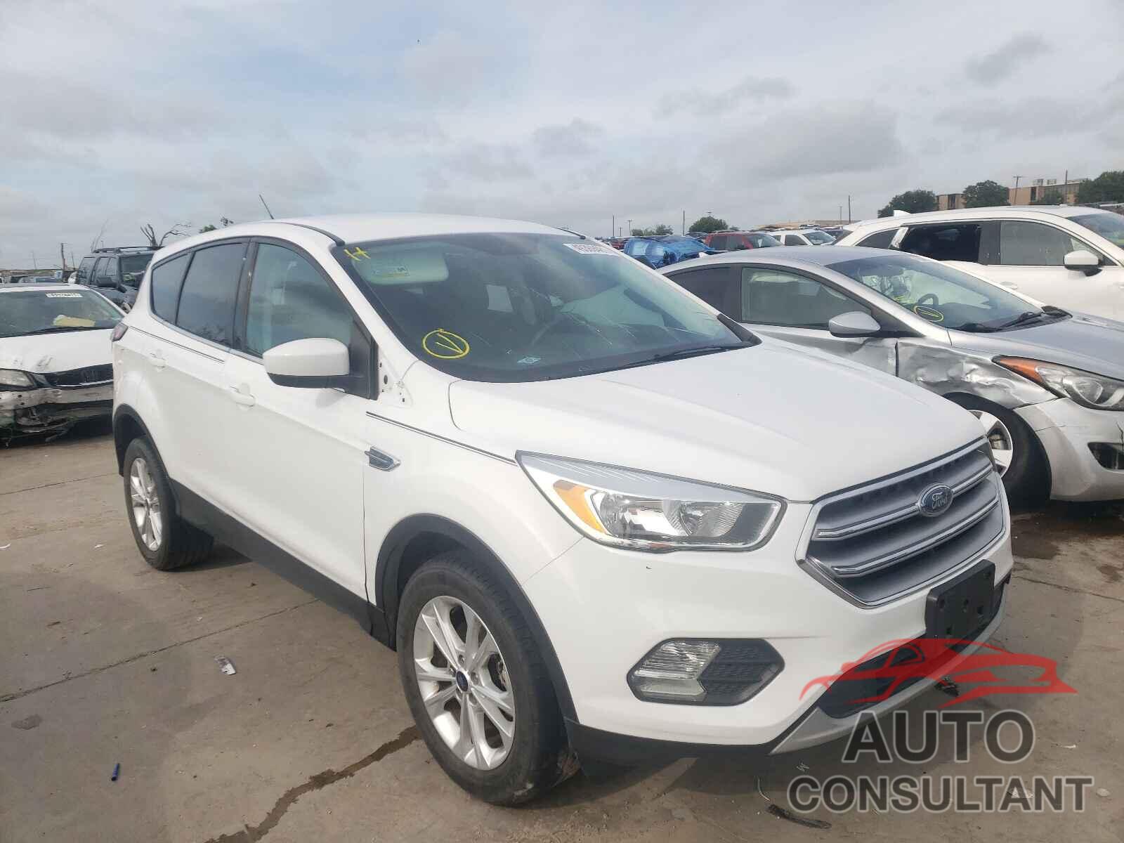 FORD ESCAPE 2017 - 1FMCU0GD2HUE71318