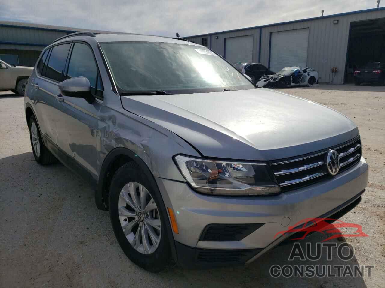 VOLKSWAGEN TIGUAN 2019 - 3VV1B7AX4KM136197