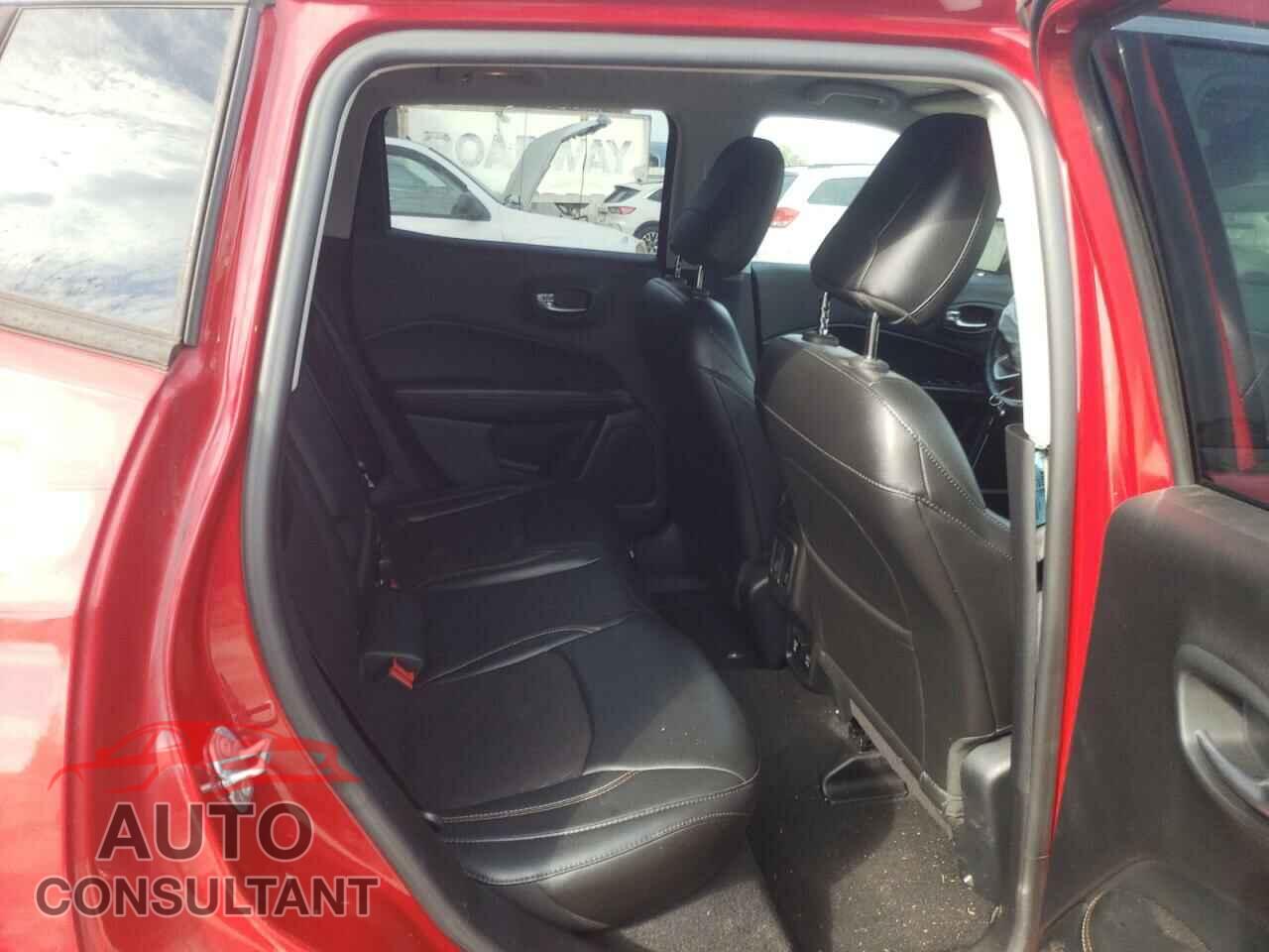 JEEP COMPASS 2018 - 3C4NJDBB0JT393088