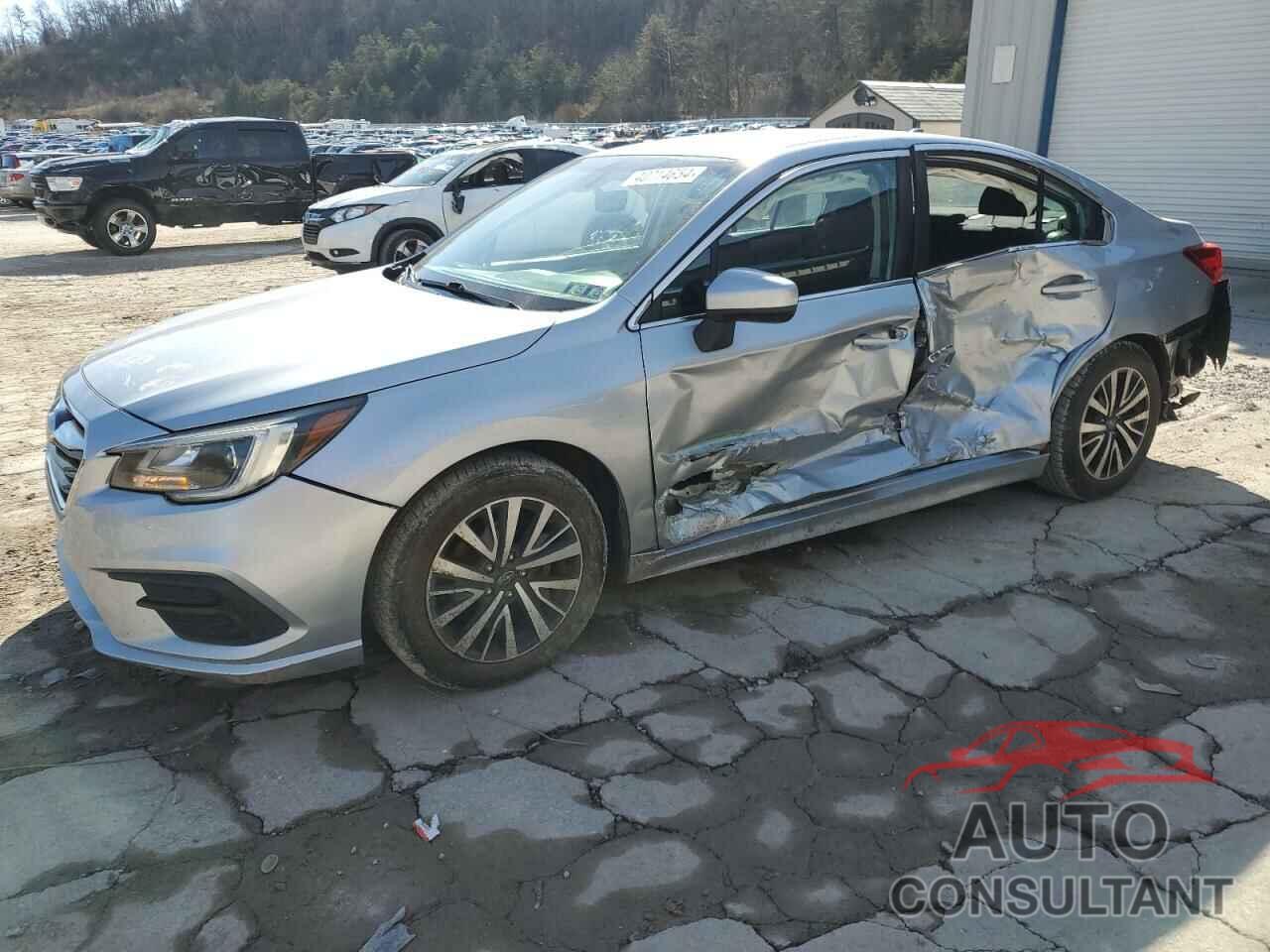 SUBARU LEGACY 2019 - 4S3BNAF67K3025880