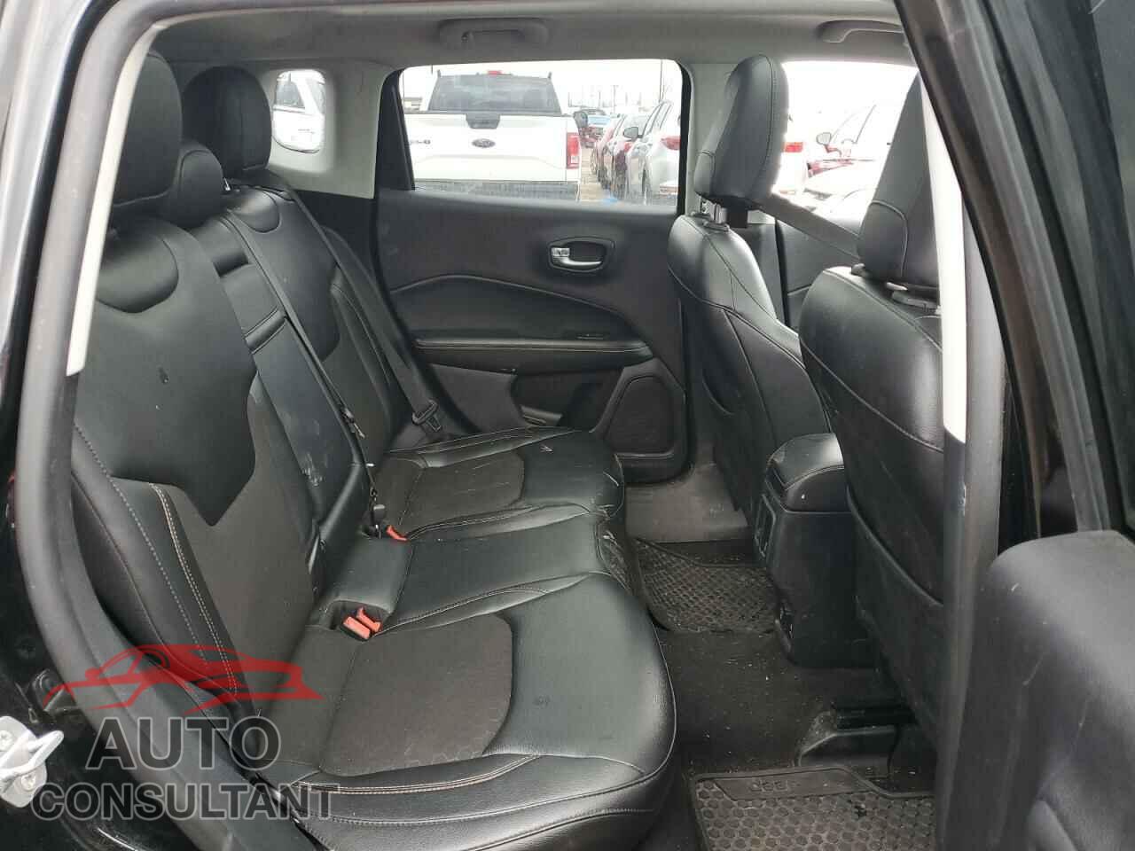 JEEP COMPASS 2018 - 3C4NJDBB9JT251077