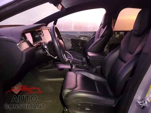 TESLA MODEL X 2017 - 5YJXCAE21HF076040