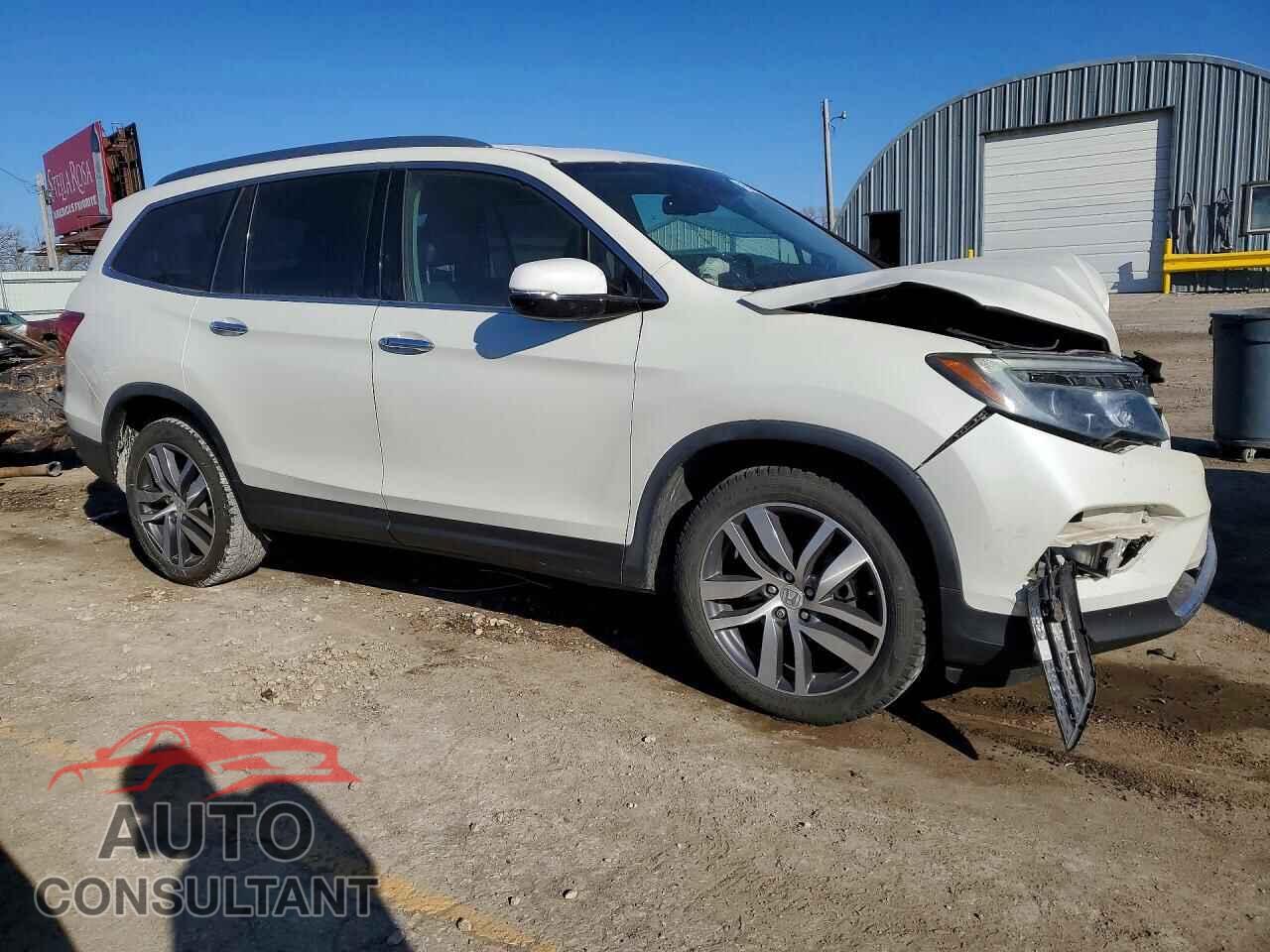 HONDA PILOT 2017 - 5FNYF6H03HB068721