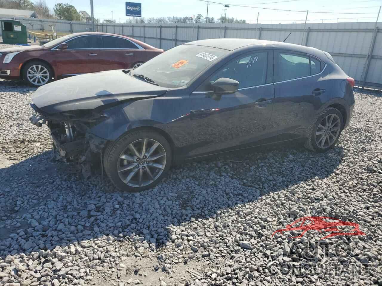 MAZDA 3 2018 - 3MZBN1L33JM276058