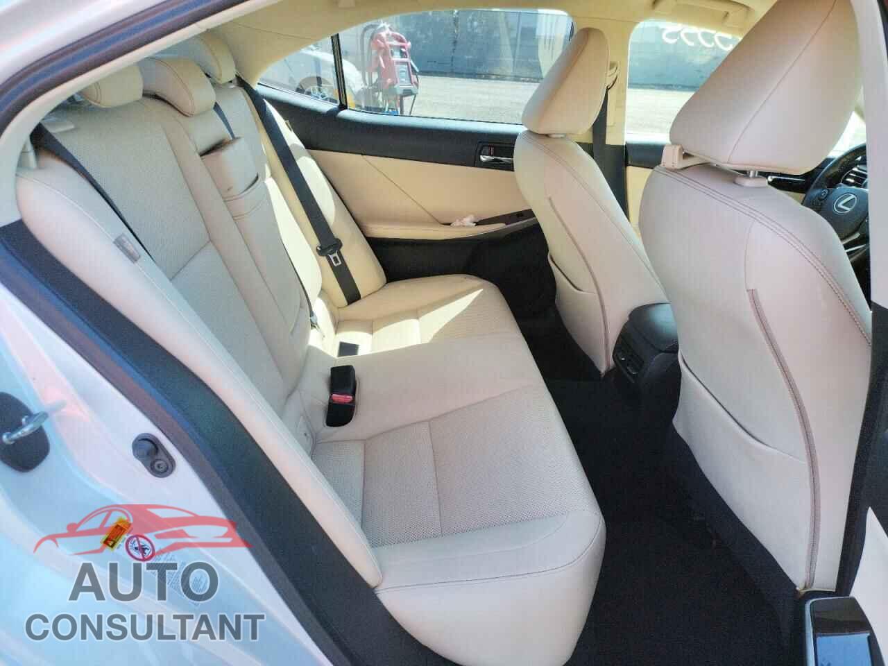 LEXUS IS 2016 - JTHBA1D27G5013461