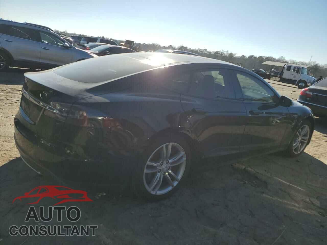 TESLA MODEL S 2013 - 5YJSA1AG6DFP09255