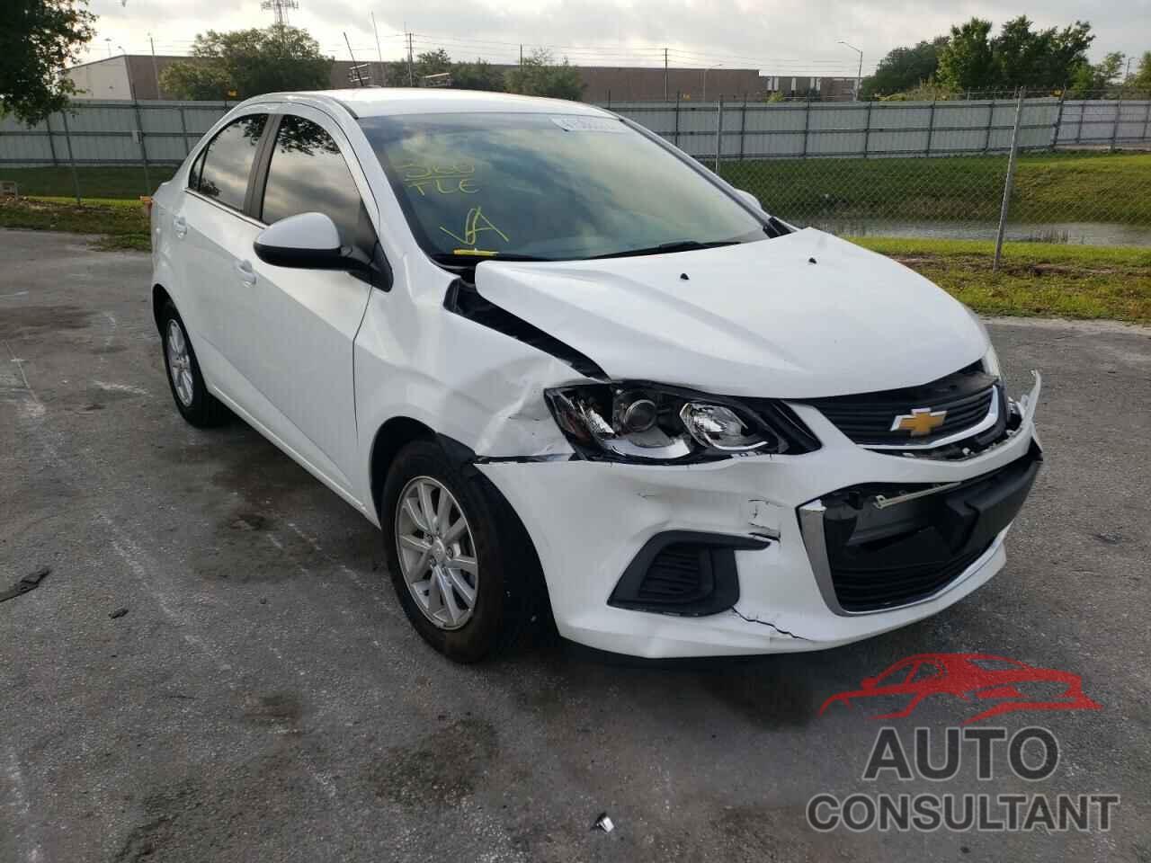 CHEVROLET SONIC 2017 - 1G1JD5SH2H4129685