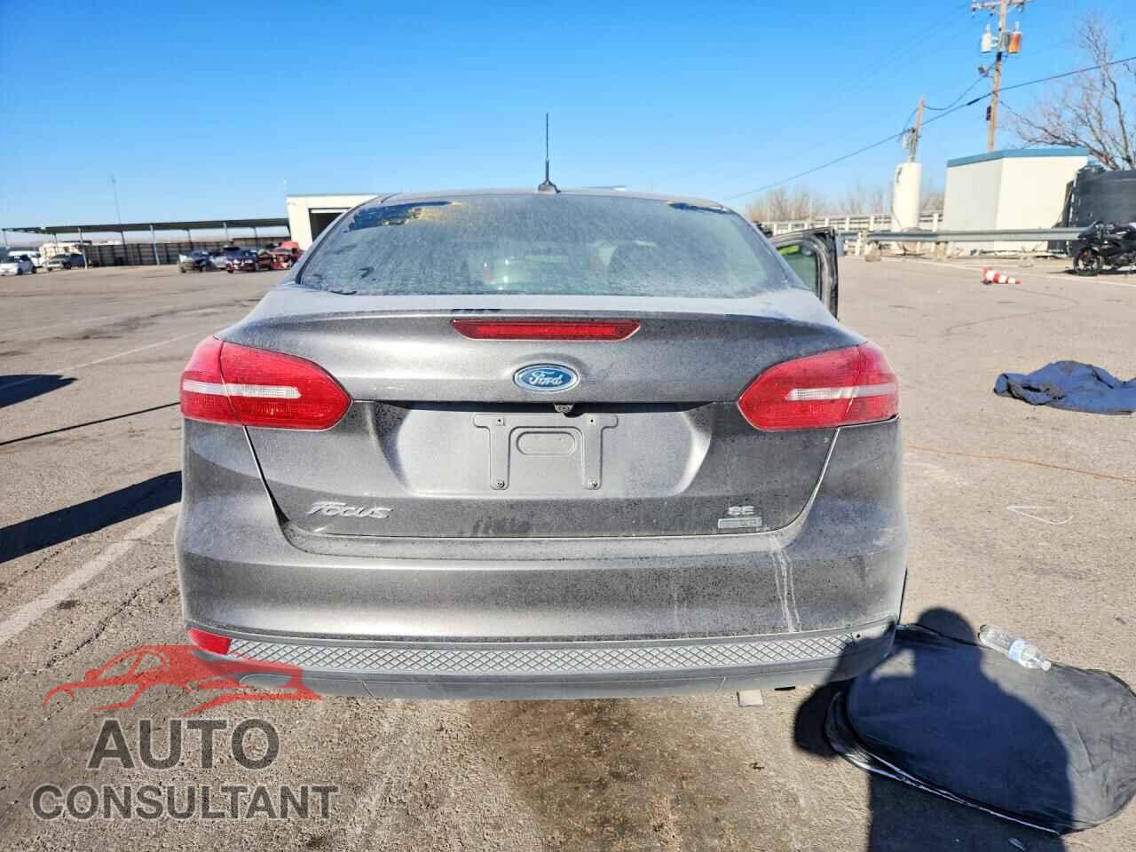 FORD FOCUS 2018 - 1FADP3FE8JL287840