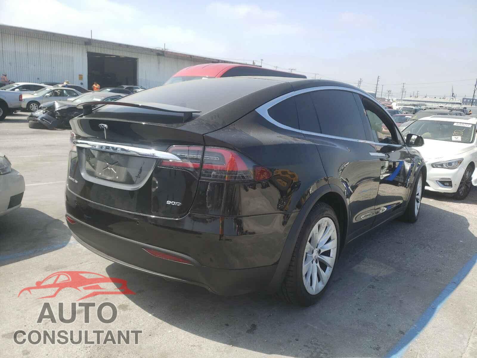 TESLA MODEL X 2016 - 5YJXCBE21GF005747