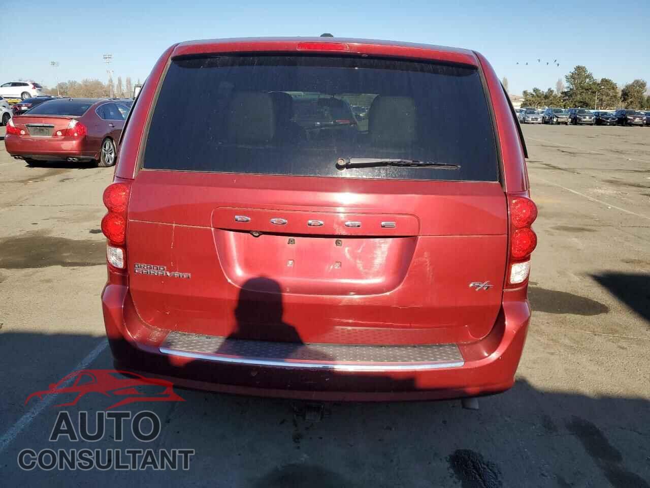 DODGE CARAVAN 2011 - 2D4RN7DG5BR738526