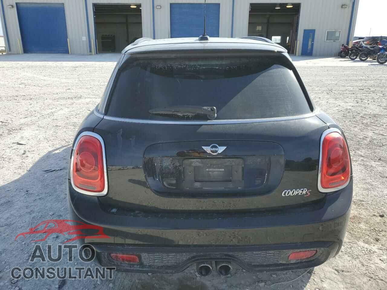MINI COOPER 2015 - WMWXU3C53F2B59622