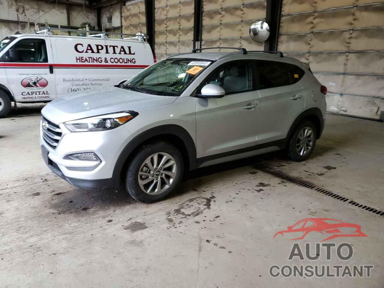 HYUNDAI TUCSON 2018 - KM8J3CA45JU773311