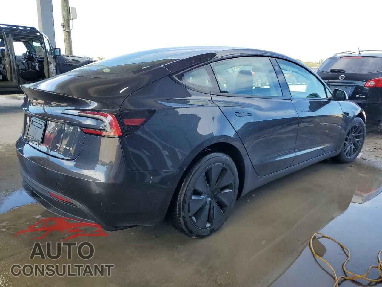 TESLA MODEL 3 2024 - 5YJ3E1EB3RF817329