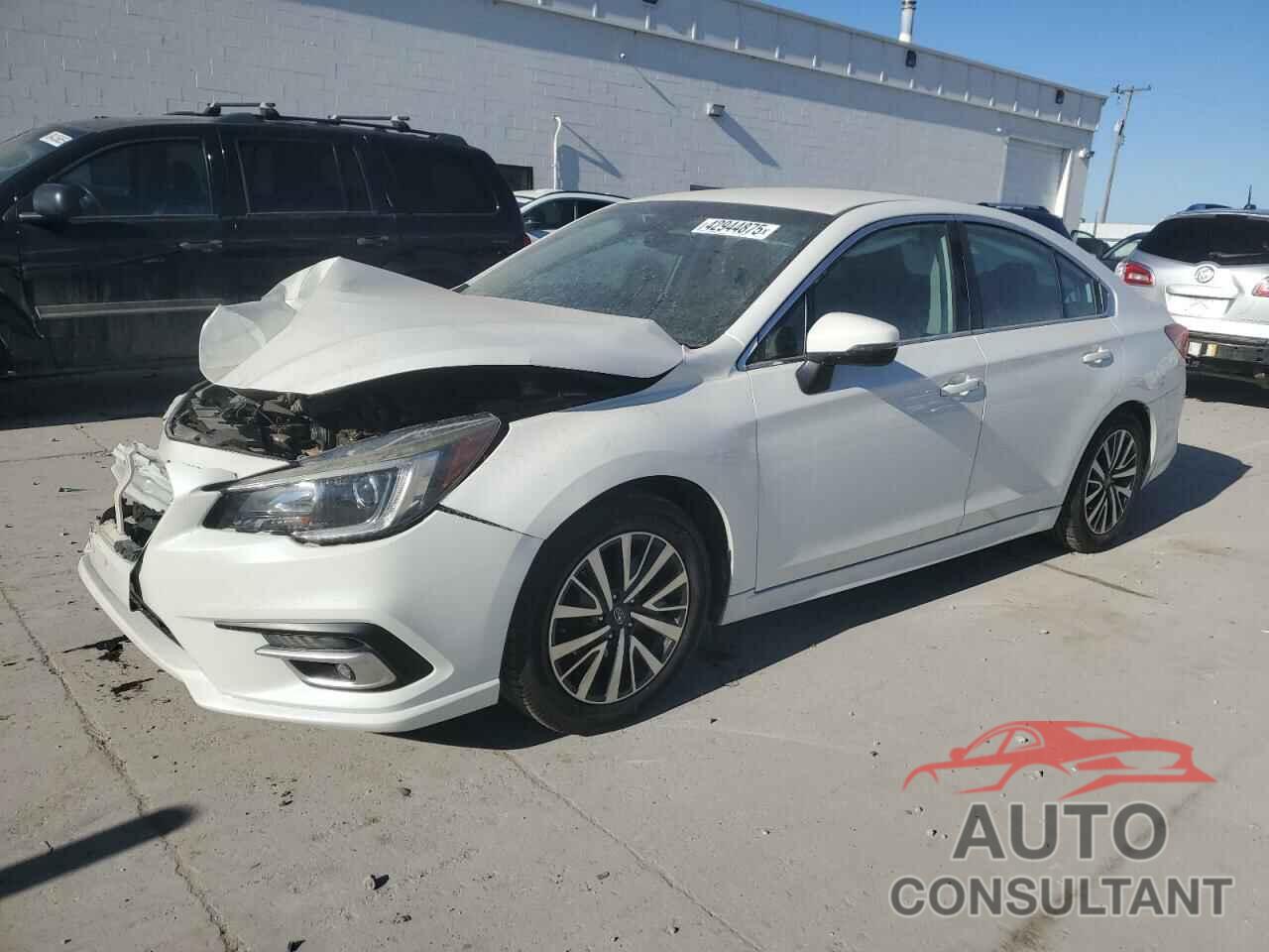 SUBARU LEGACY 2019 - 4S3BNAF64K3038134