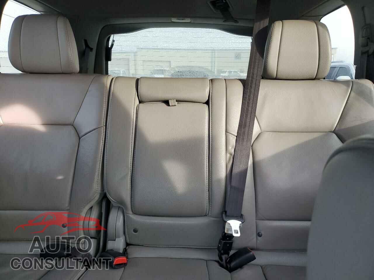 HONDA PILOT 2013 - 5FNYF3H62DB005493