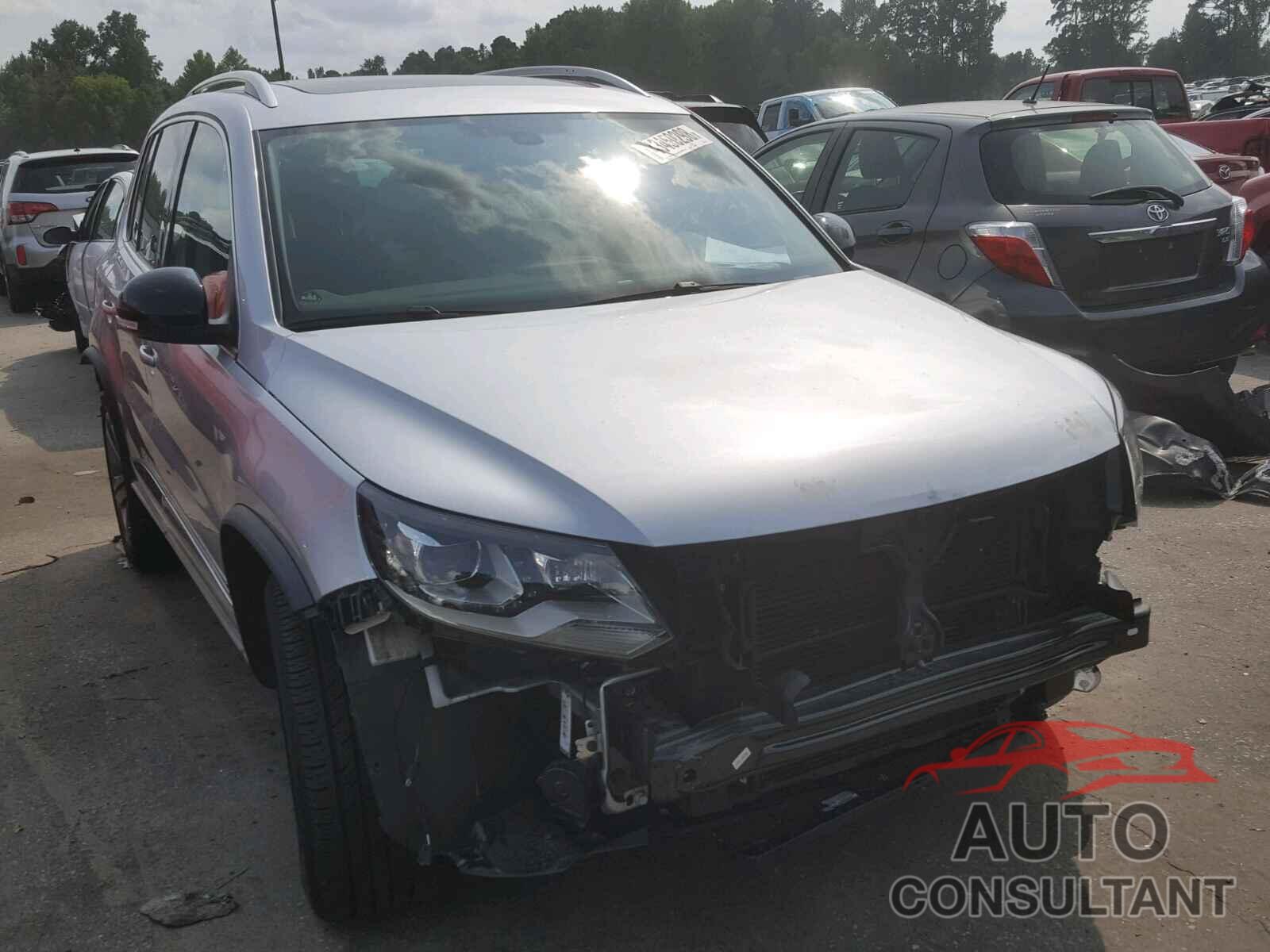 VOLKSWAGEN TIGUAN SPORT 2017 - WVGTV7AX4HK019844