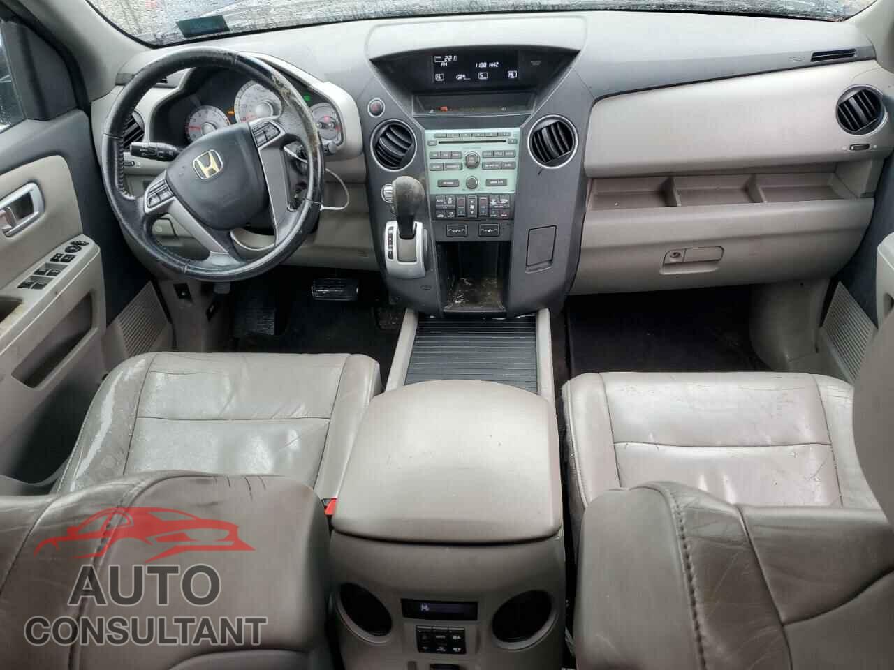 HONDA PILOT 2011 - 5FNYF4H5XBB065208